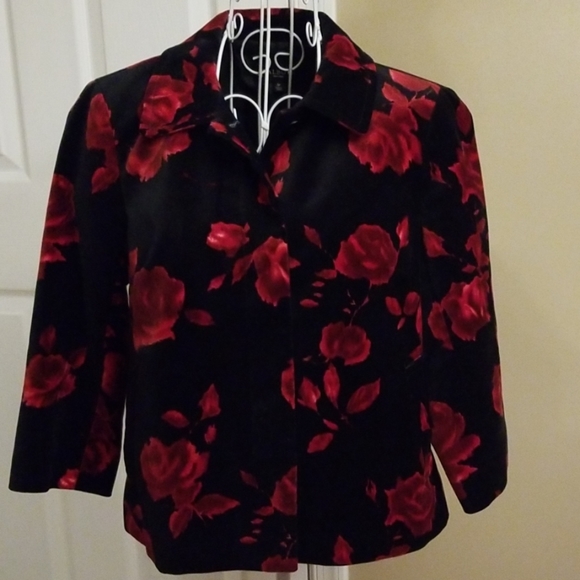 Talbots Jackets & Blazers - Pretty black velvet blazer with roses